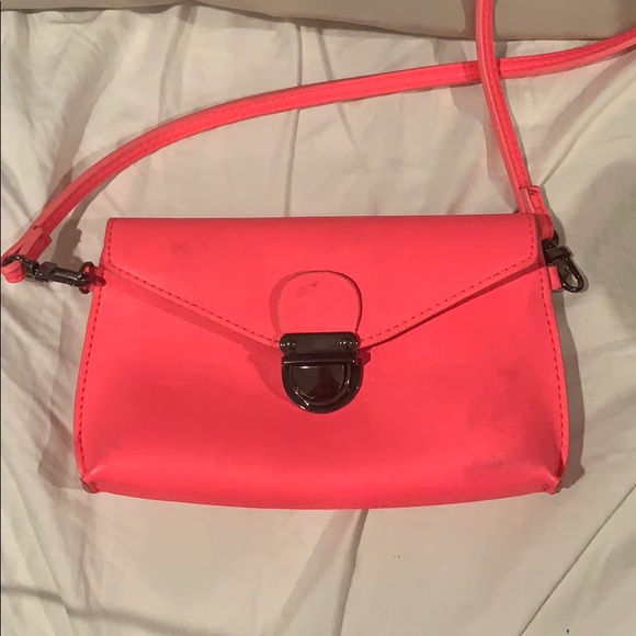 EXPRESS CLUTCH - Picture 1 of 1